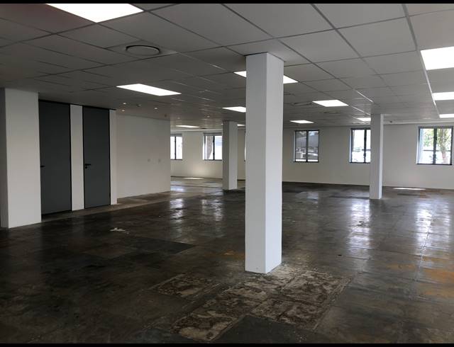 362M² OFFICE TO LET IN SANDHURST